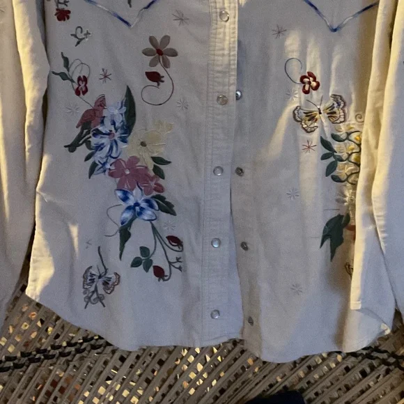 Whimsical Westen-Wear, snap button tan corduroy blouse - Picture 15 of 16